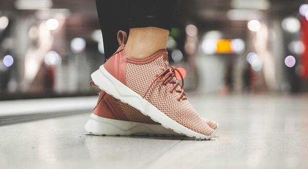 。 adidas Originals ZX Flux Adv Virtue 